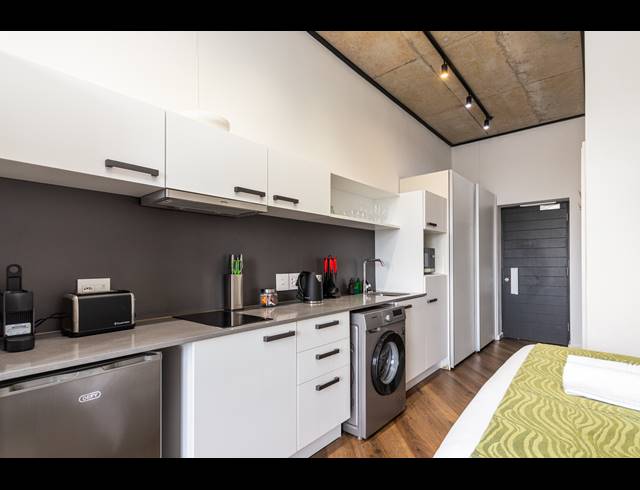 0.5 BEDROOM APARTMENT FOR SALE IN CENTURY CITY